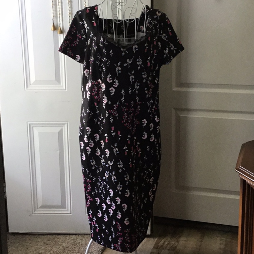 Lane Bryant Black Sheath Dress Short Sleeve Scoop Neck